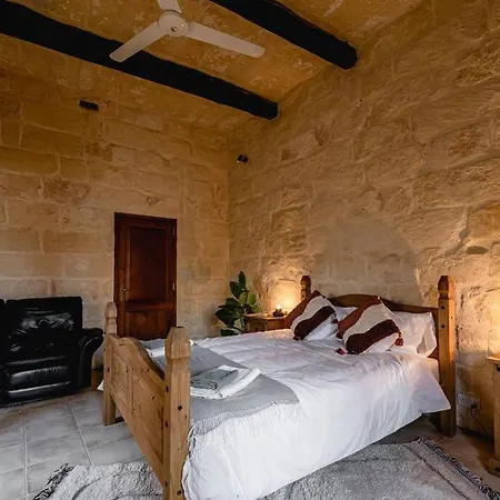 Vilă Charming & Stylish Historic With Pool *