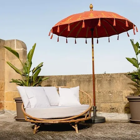 Charming & Stylish Historic With Pool