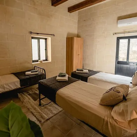 Charming & Stylish Historic With Pool Xewkija