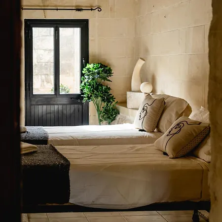 Charming & Stylish Historic With Pool