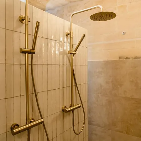 Charming & Stylish Historic With Pool Xewkija