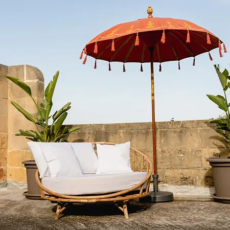 Charming & Stylish Historic With Pool