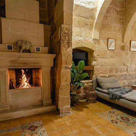 Charming & Stylish Historic With Pool *