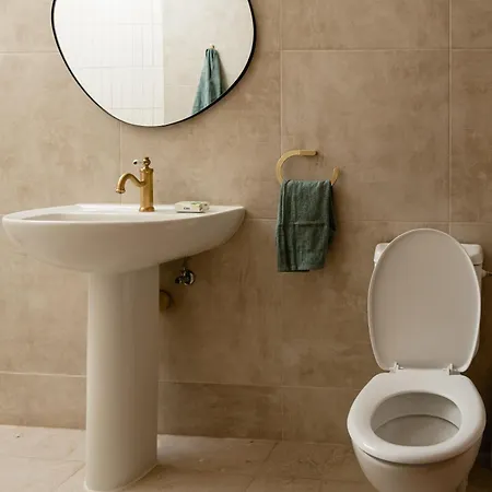 Charming & Stylish Historic With Pool Vilă