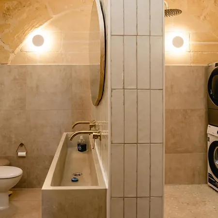 Vilă Charming & Stylish Historic With Pool Xewkija