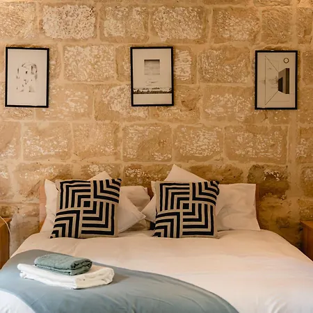 Charming & Stylish Historic With Pool