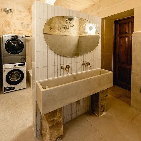 Charming & Stylish Historic With Pool *