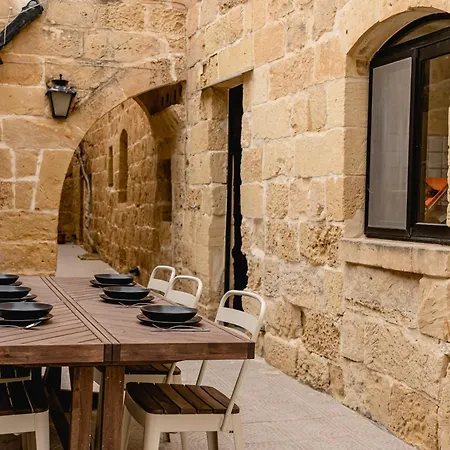 Charming & Stylish Historic With Pool *