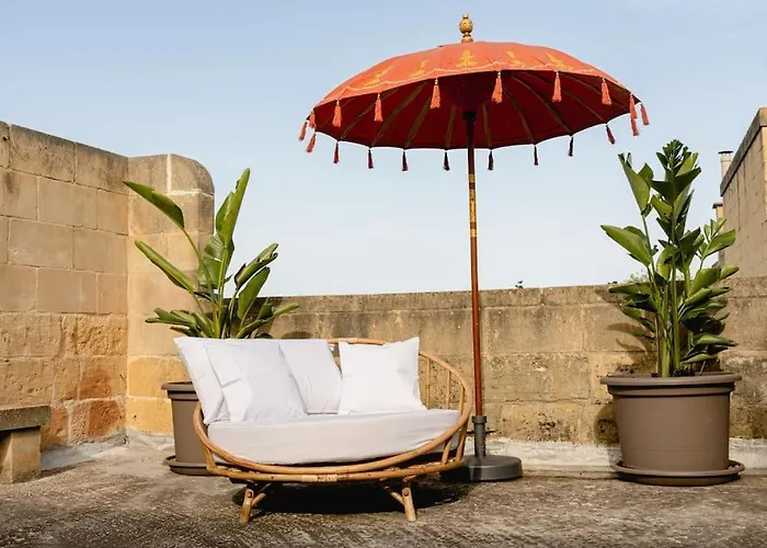 Charming & Stylish Historic With Pool