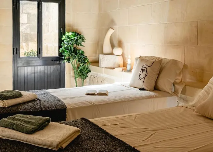 Villa Charming & Stylish Historic With Pool