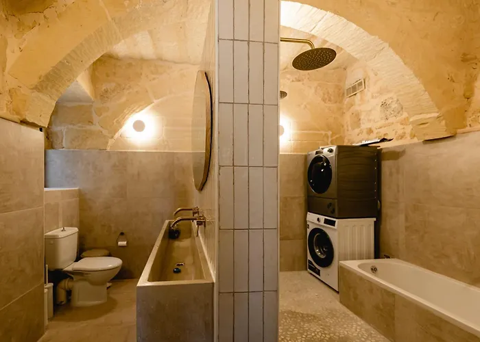 Charming & Stylish Historic With Pool Villa *