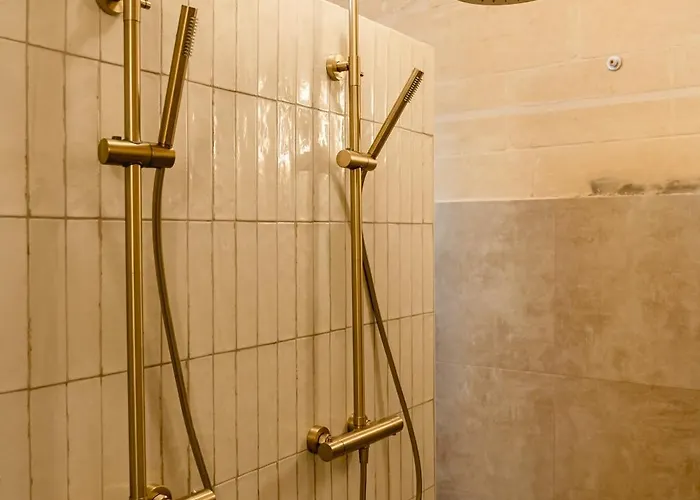 Charming & Stylish Historic With Pool Xewkija