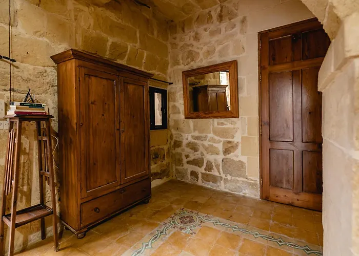 Villa Charming & Stylish Historic With Pool