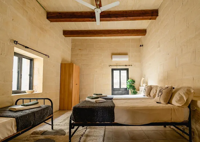 Charming & Stylish Historic With Pool Villa *