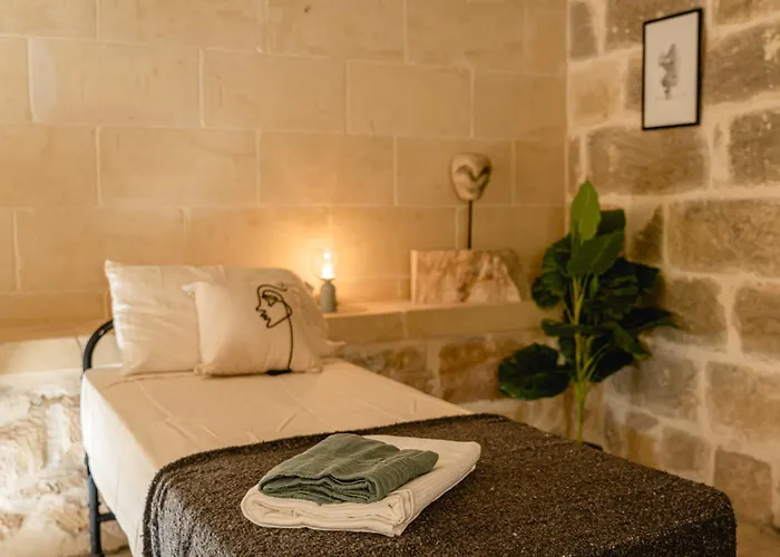 Villa Charming & Stylish Historic With Pool