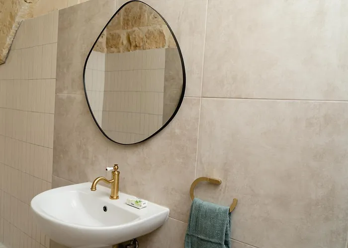 Charming & Stylish Historic With Pool Xewkija