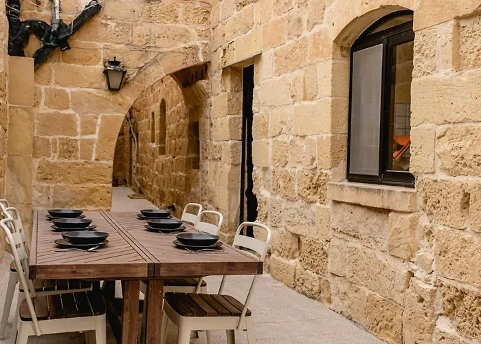 Charming & Stylish Historic With Pool *