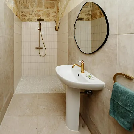 Charming & Stylish Historic With Pool Villa *