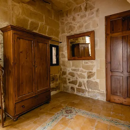 Villa Charming & Stylish Historic With Pool