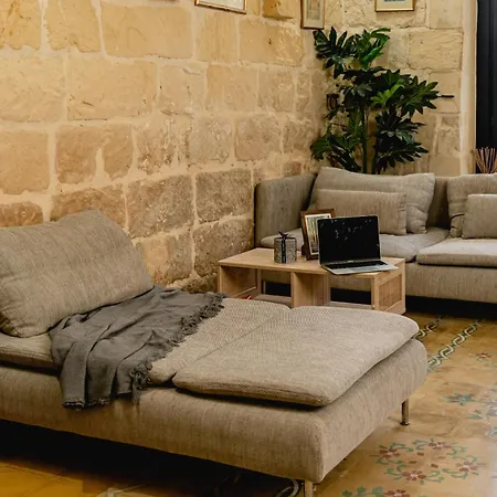 Charming & Stylish Historic With Pool Villa Xewkija
