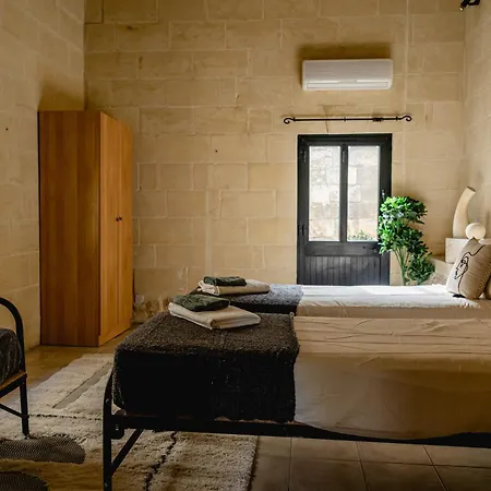 Charming & Stylish Historic With Pool Villa