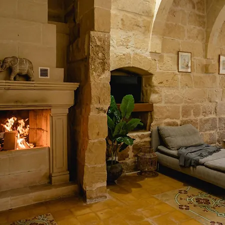 Villa Charming & Stylish Historic With Pool