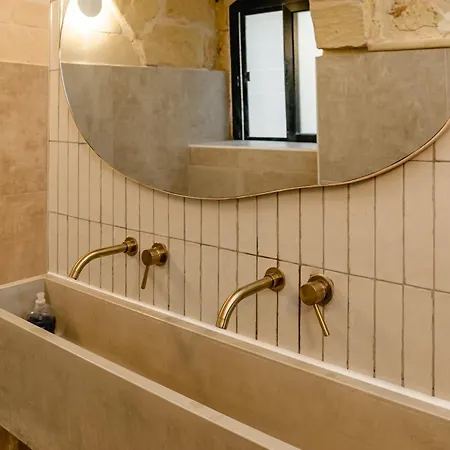 Villa Charming & Stylish Historic With Pool