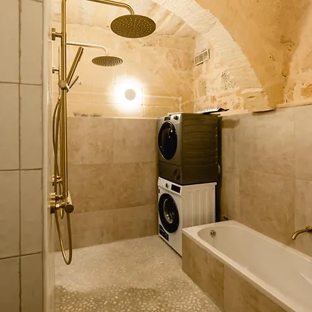 Villa Charming & Stylish Historic With Pool Xewkija
