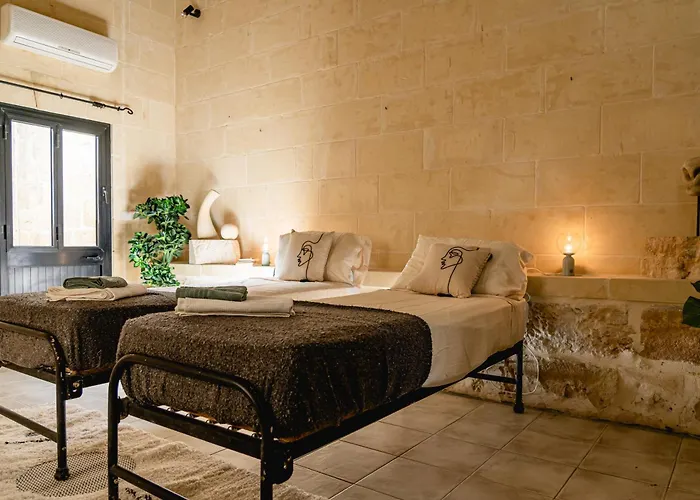 Charming & Stylish Historic With Pool Villa