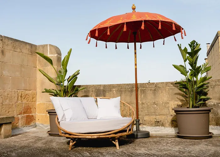 Charming & Stylish Historic With Pool