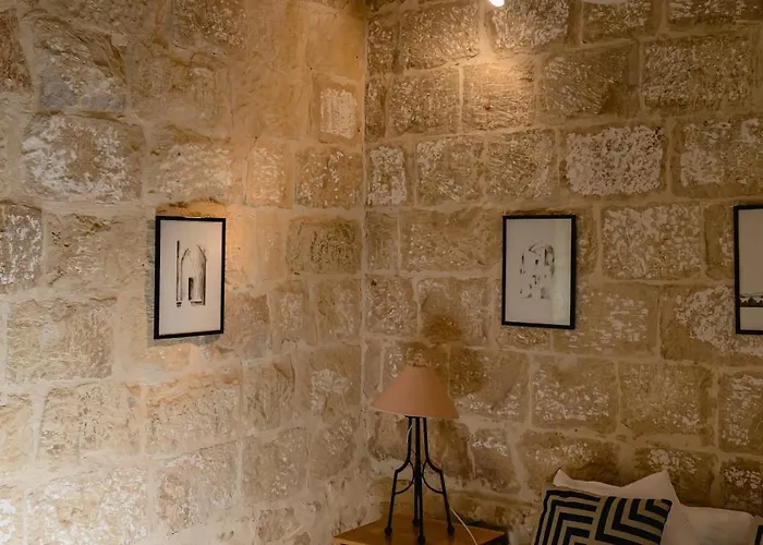 Villa Charming & Stylish Historic With Pool *