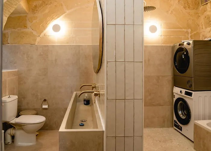 Villa Charming & Stylish Historic With Pool Xewkija